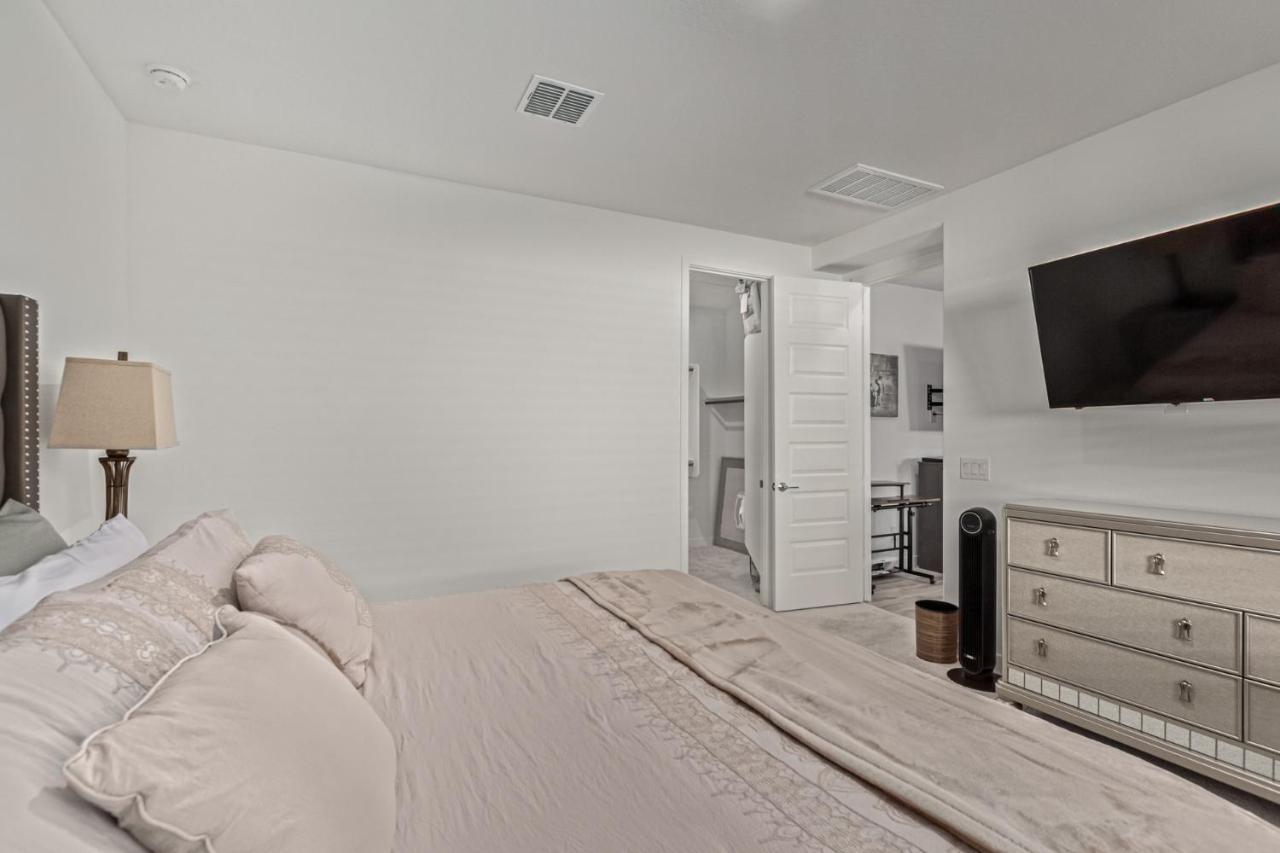 At Your Service - Modern Amenities, Urban Location, Sophisticated Style Phoenix Bagian luar foto