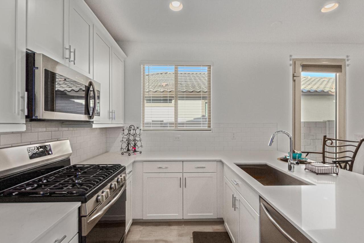 At Your Service - Modern Amenities, Urban Location, Sophisticated Style Phoenix Bagian luar foto
