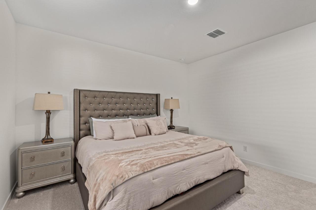 At Your Service - Modern Amenities, Urban Location, Sophisticated Style Phoenix Bagian luar foto