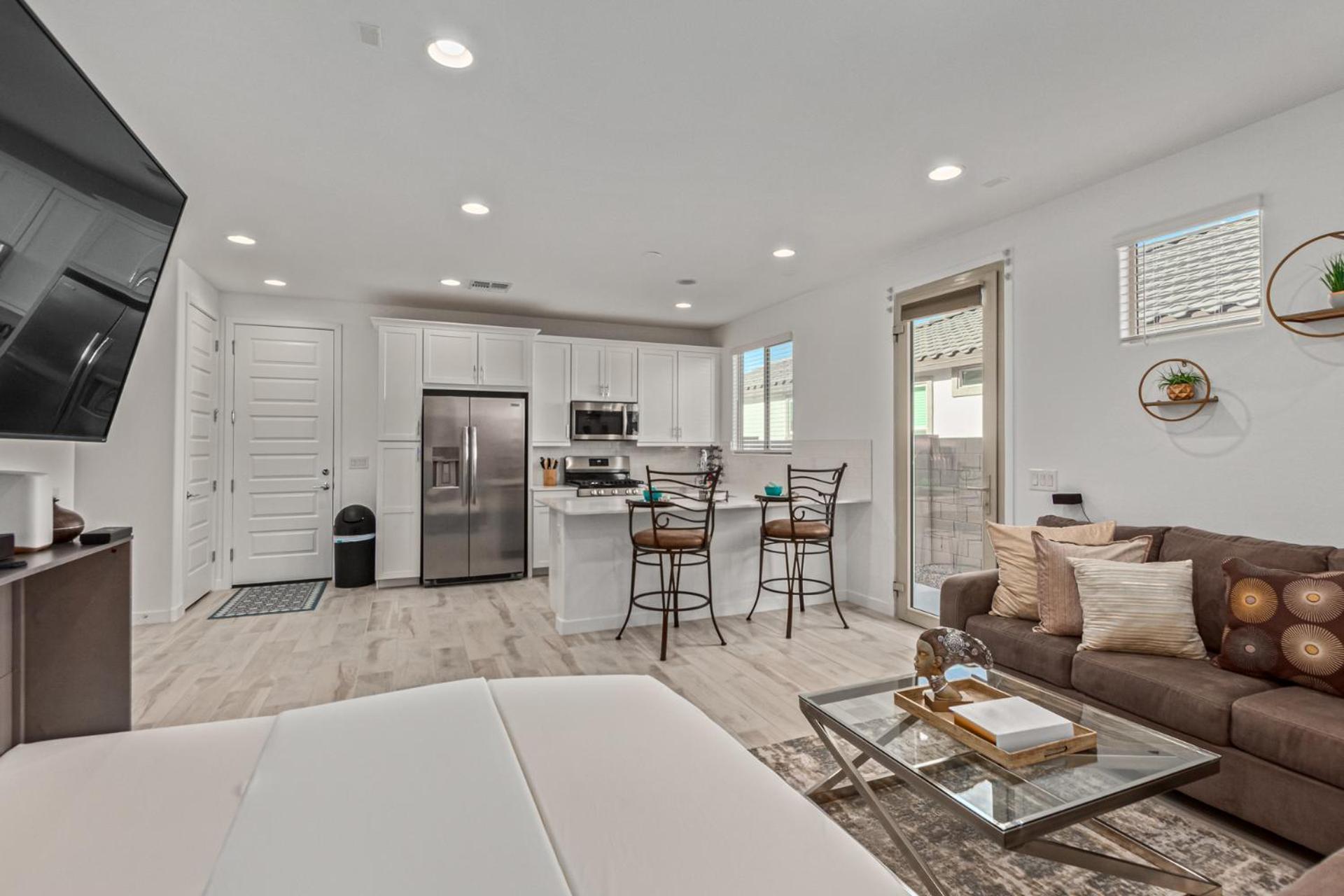 At Your Service - Modern Amenities, Urban Location, Sophisticated Style Phoenix Bagian luar foto